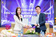 Đại diện của ACAC Academy & ViTech Group tiến hành ký kết hợp tác